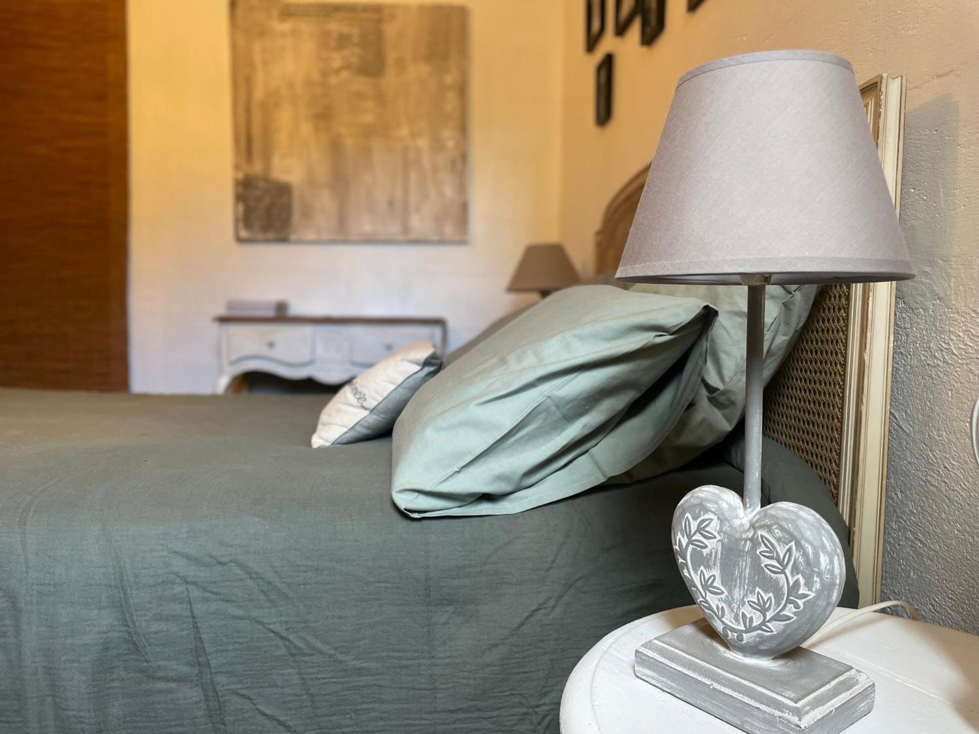 Chambre Familiale Avec Terrasse Aux Portes Du Verdon Apartment Trigance Bagian luar foto